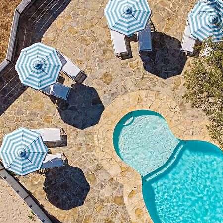 The Claire Hotel Canyon Lake Dış mekan fotoğraf
