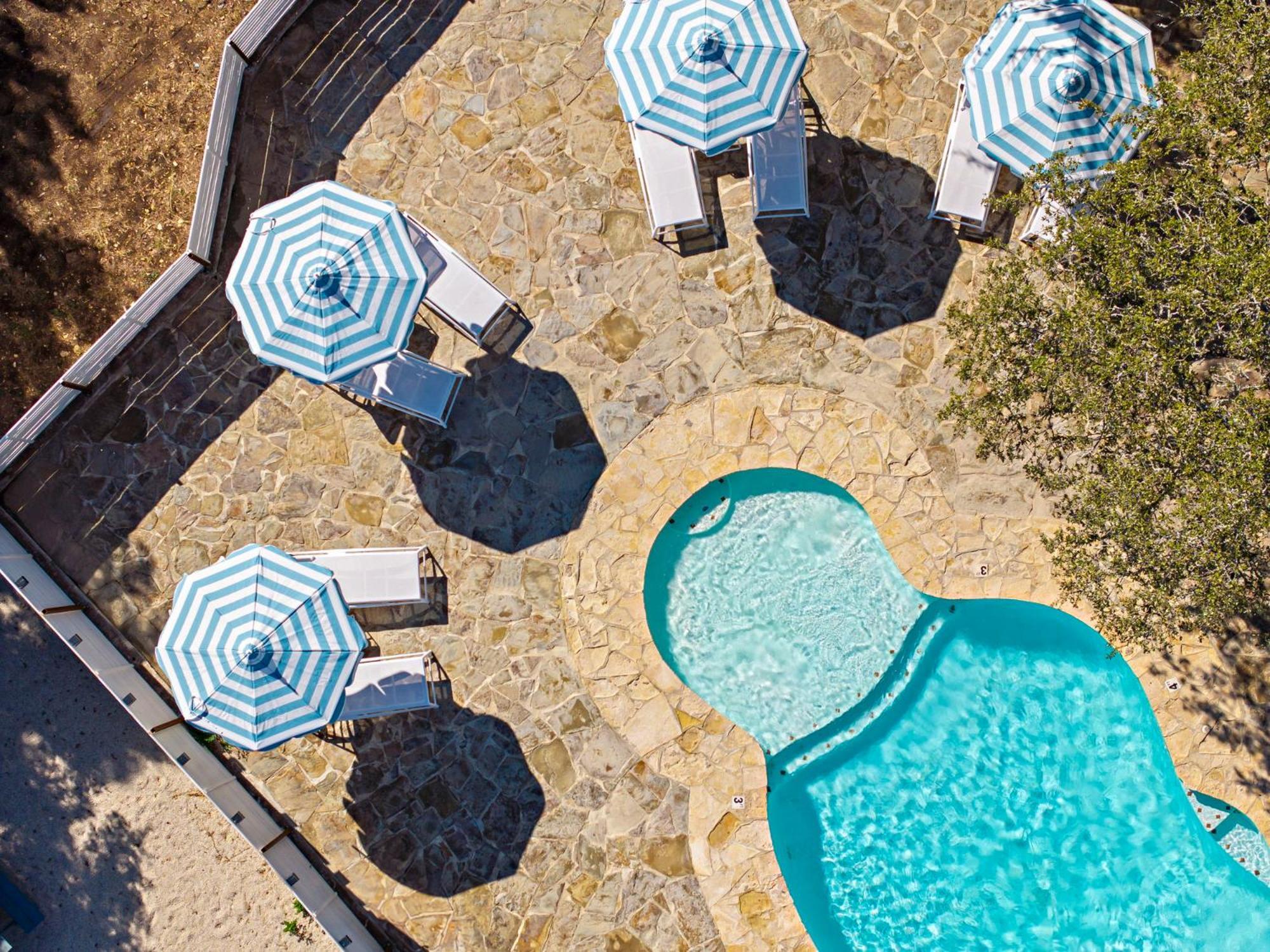 The Claire Hotel Canyon Lake Dış mekan fotoğraf